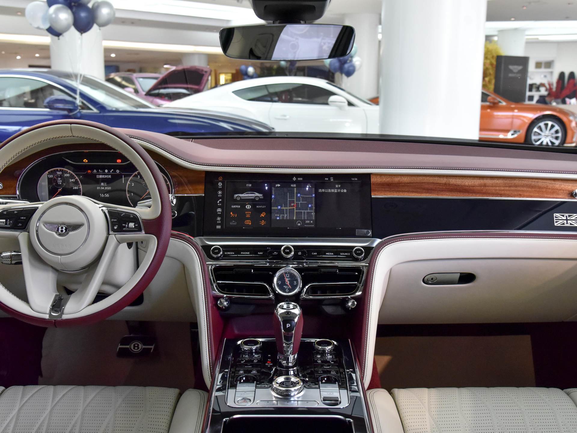 豪华度比肩劳斯莱斯!英伦进口豪车,实拍宾利飞驰