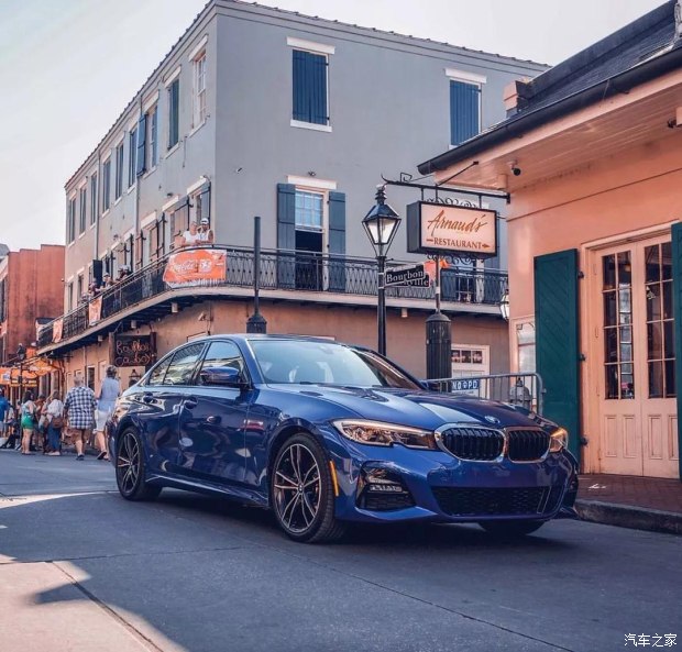 全新BMW 3系网红色 波尔蒂芒蓝再度袭来