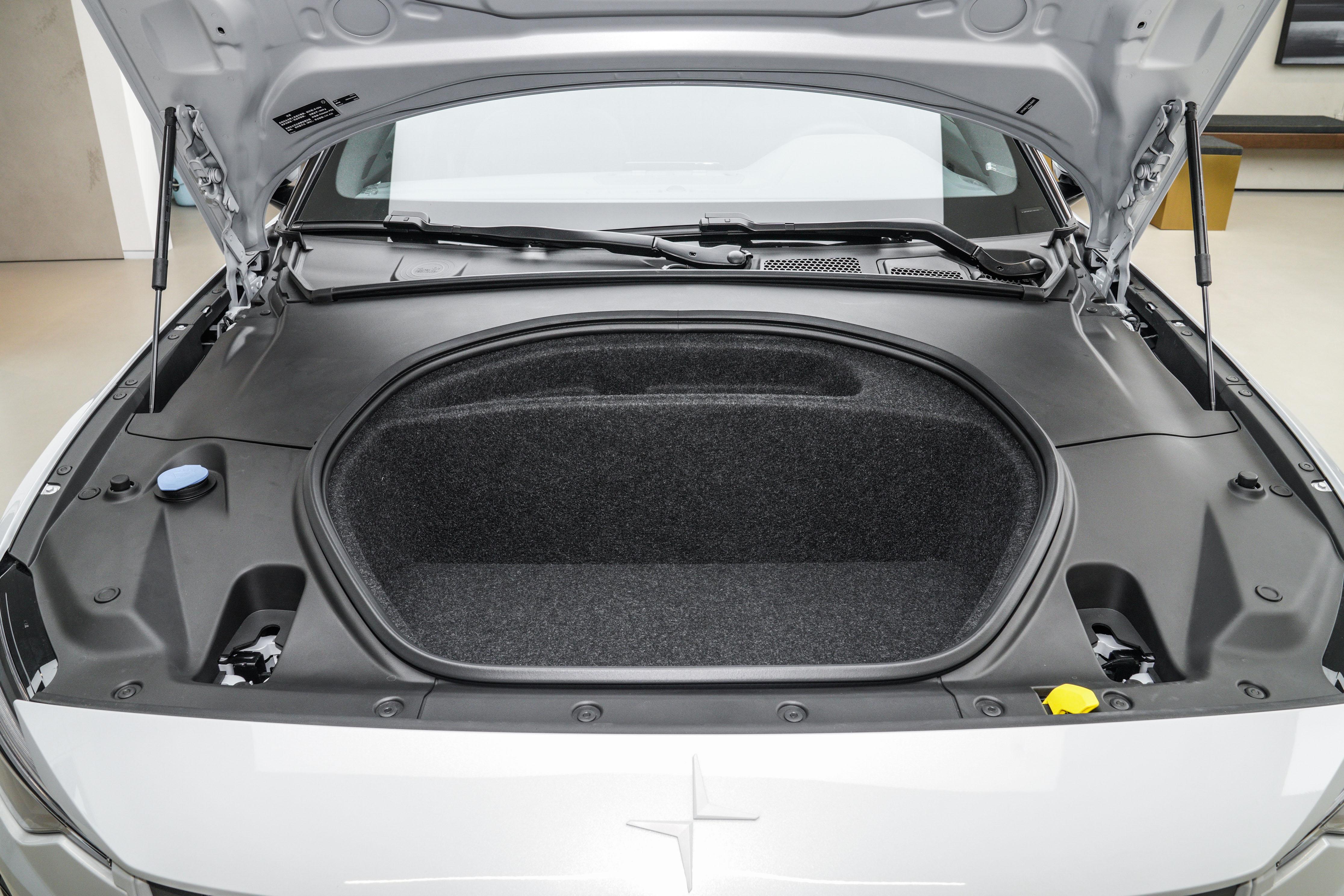 Polestar 2，纯电车型，续航485km，指导价25.78万，值得入手吗？