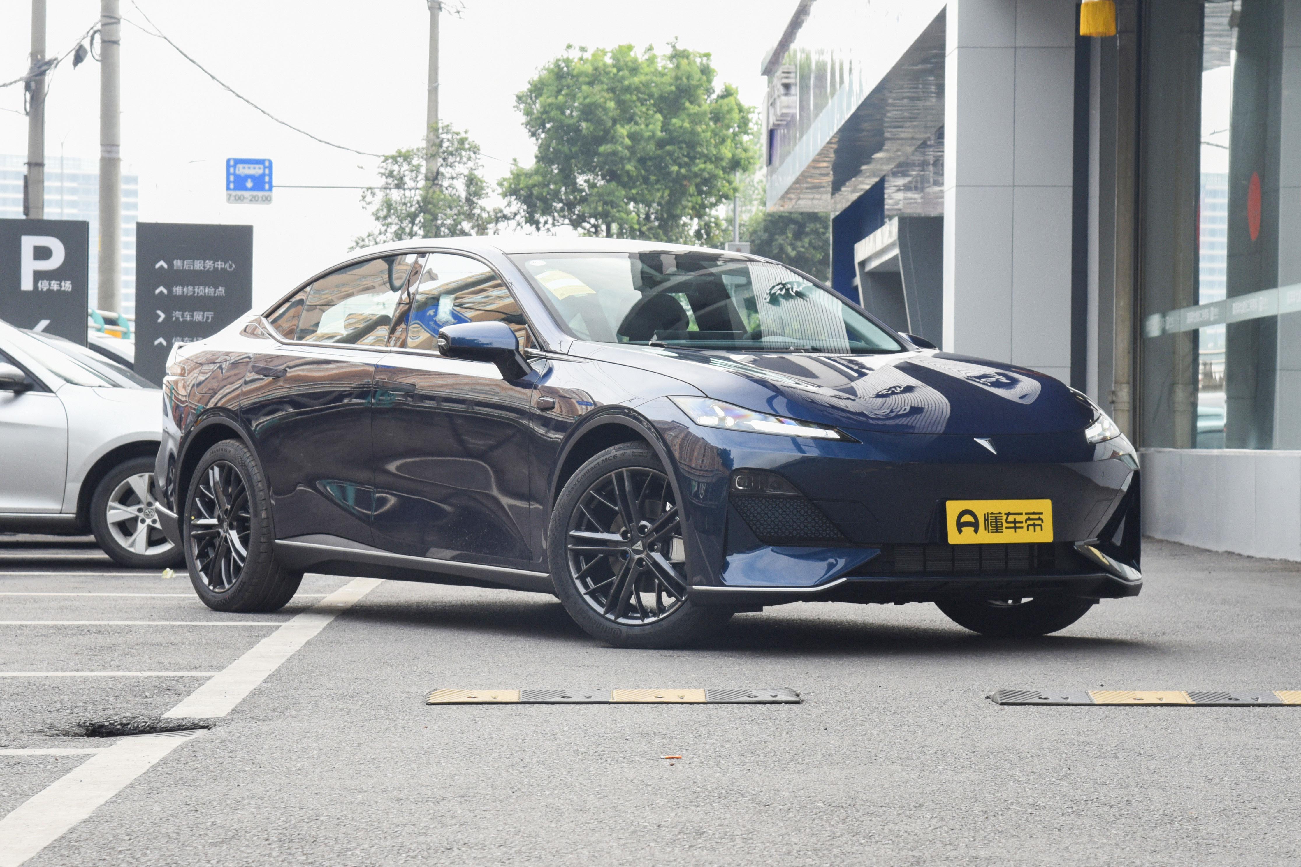 综合续航1200km，长安深蓝SL03实力不错