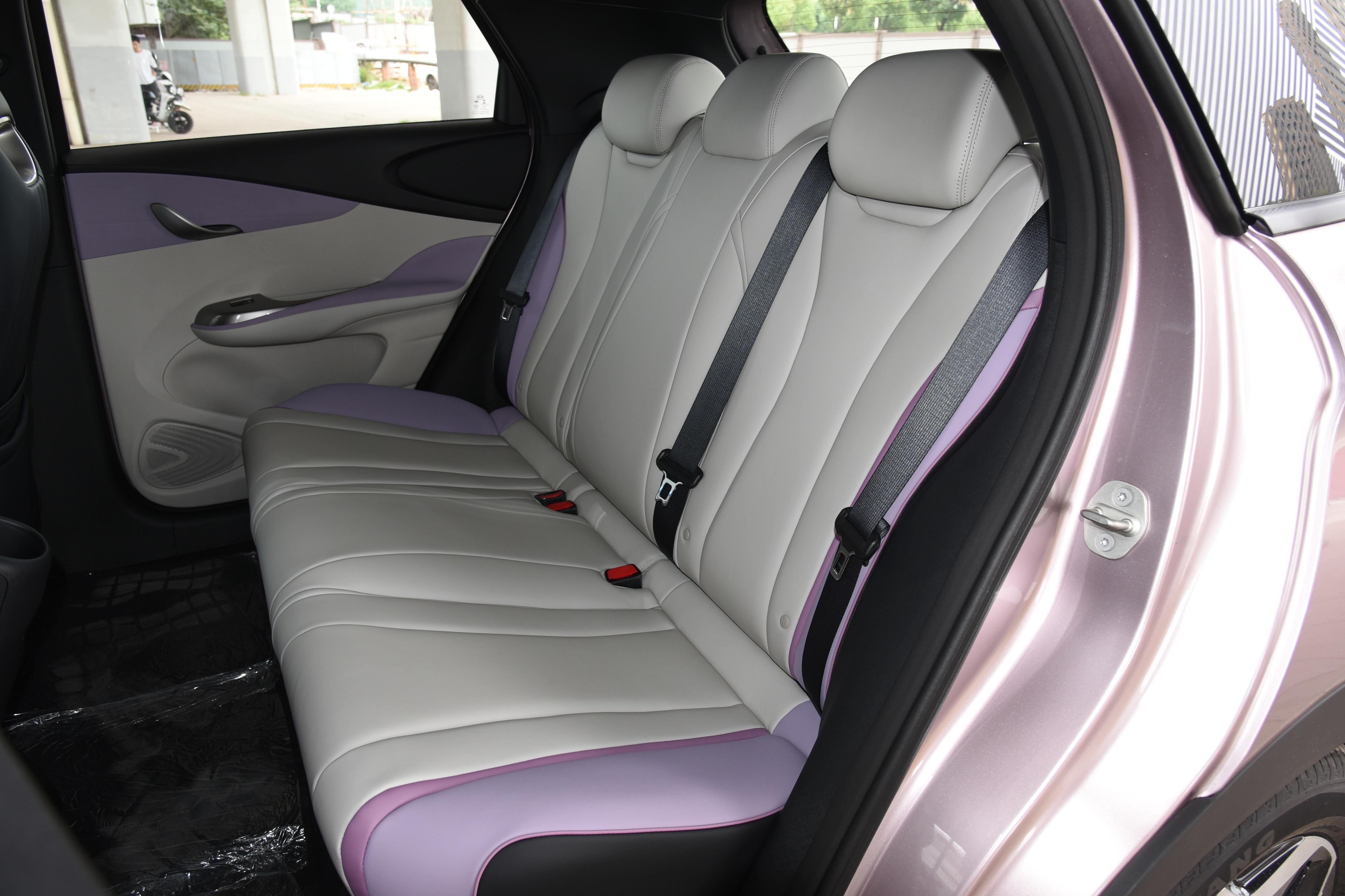 體驗比亞迪海豚，10萬級純電動車，年輕人用合適嗎，用起來貴嗎？