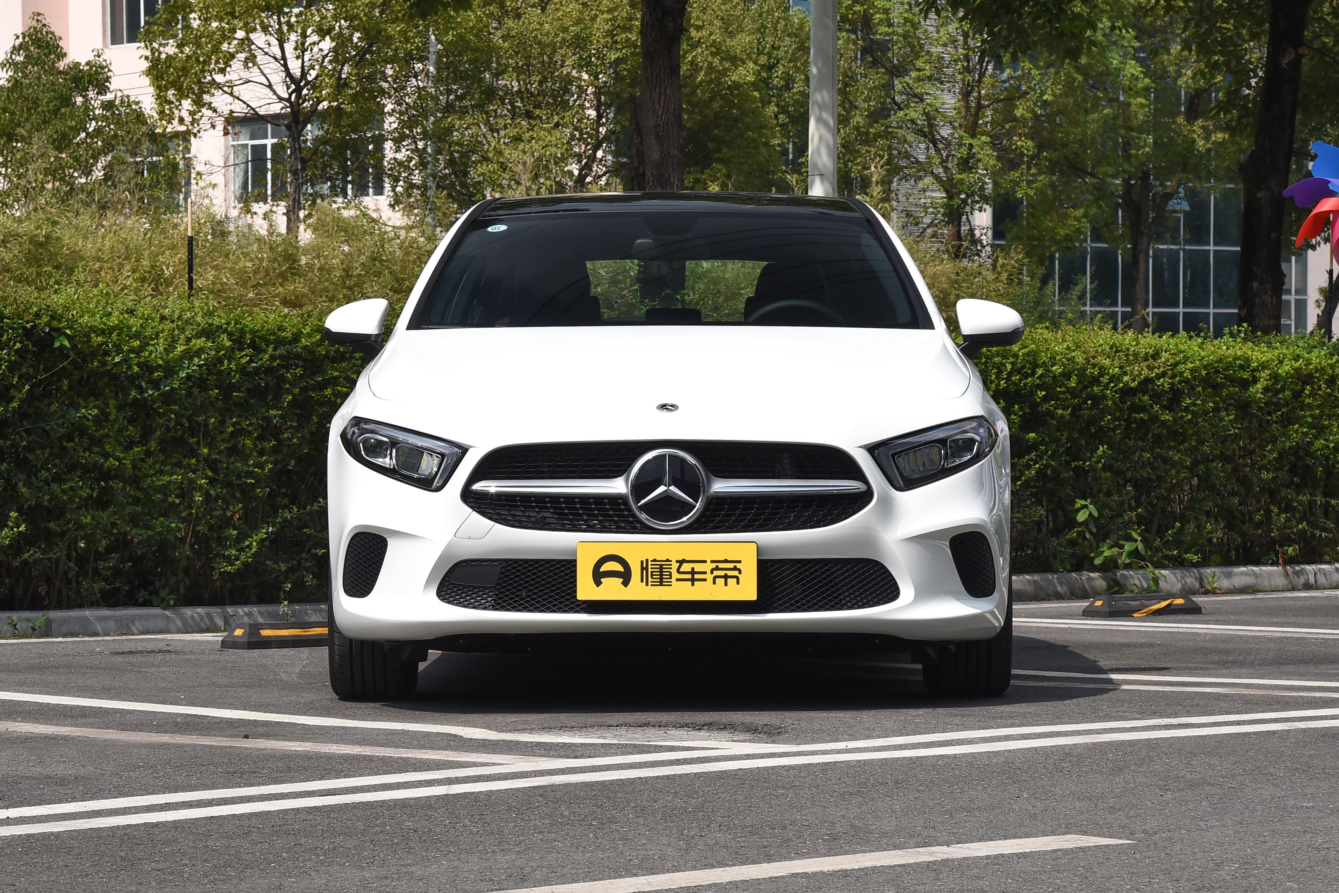 豪华掀背车丨售26.38万起，奔驰A级(进口)是否值得买？全方面评测