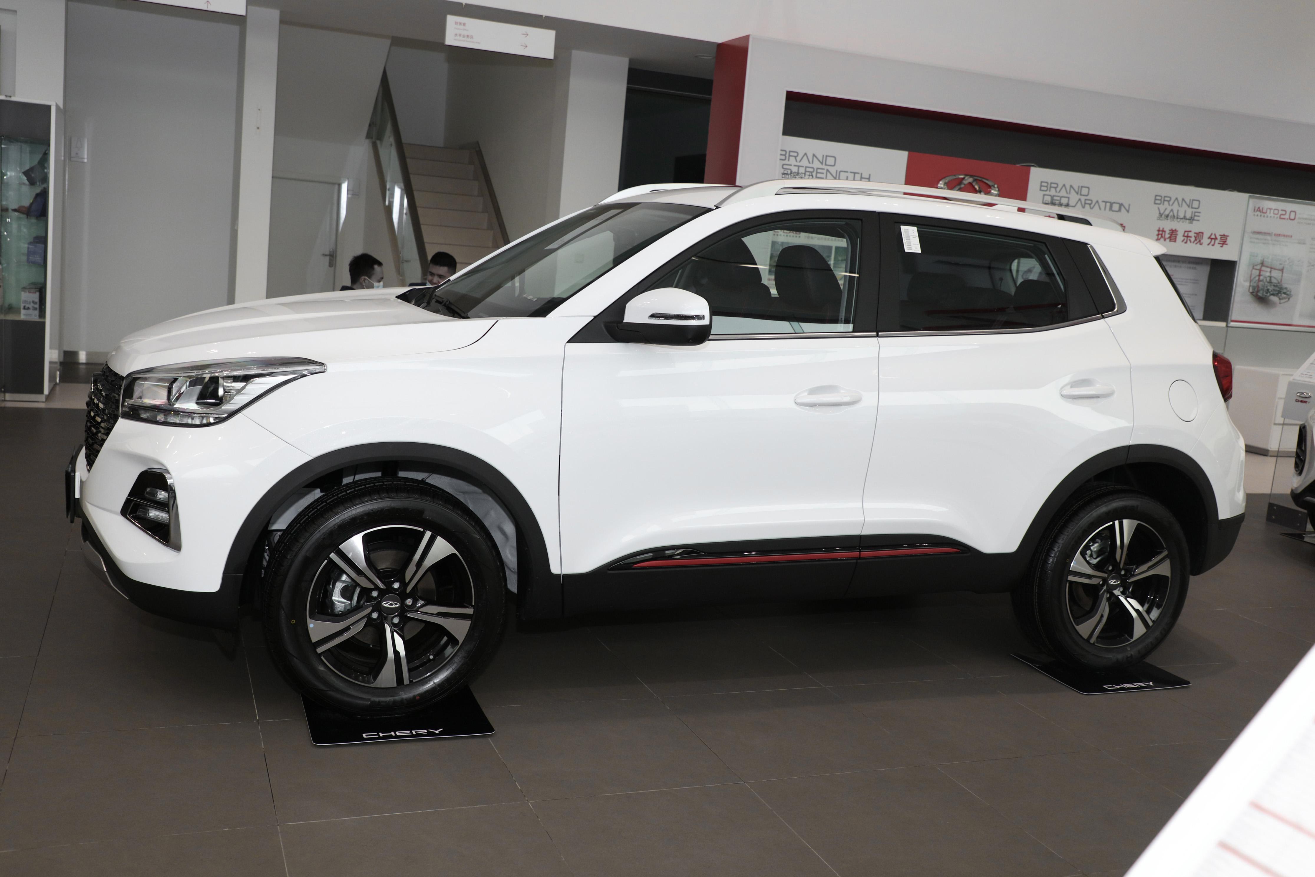 8l,起售价6.99万元,静态体验瑞虎5x