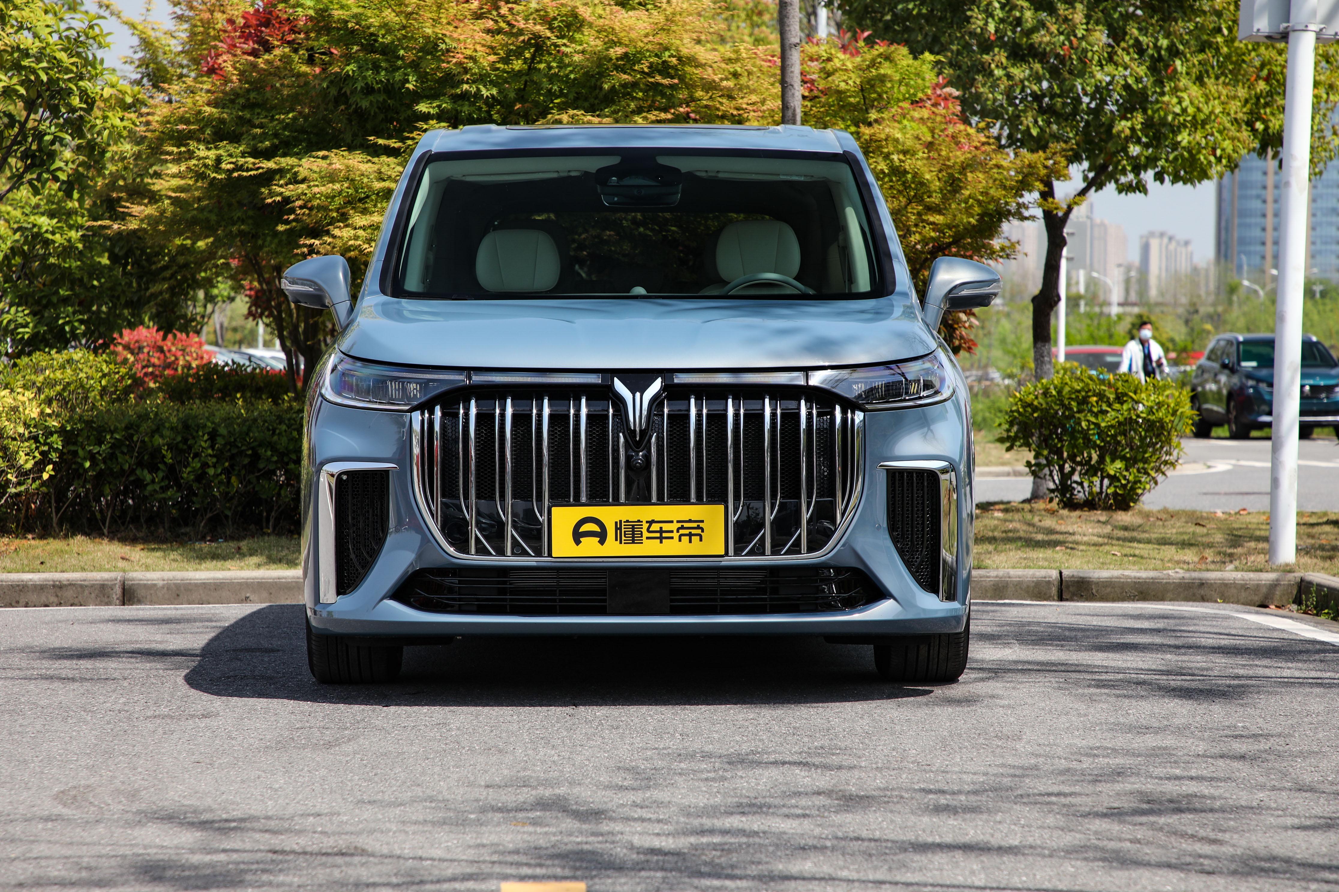 解析岚图梦想家PHEV，燃油MPV看多了，这款混动MPV你喜欢吗？
