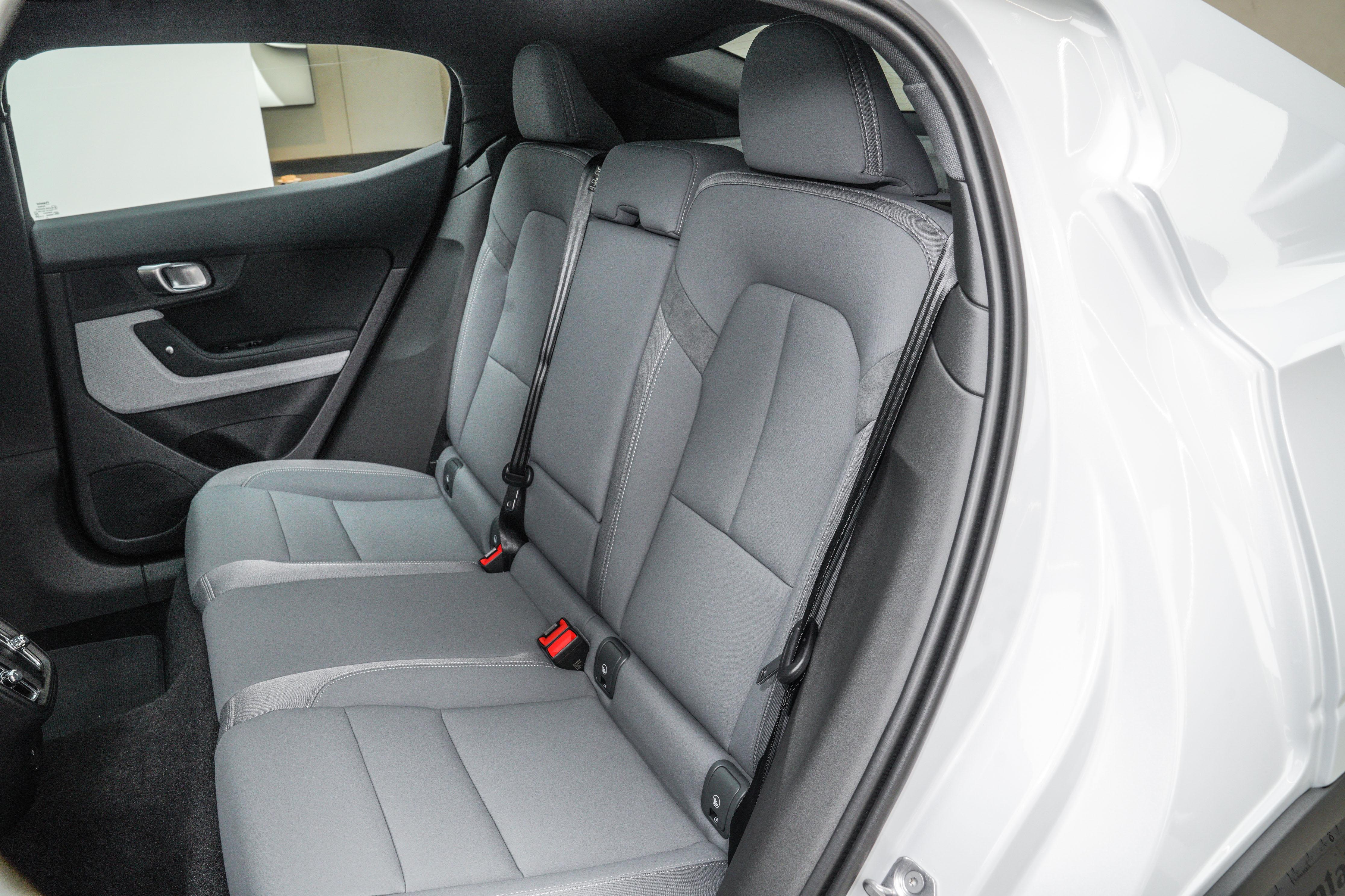 Polestar 2，纯电车型，续航485km，指导价25.78万，值得入手吗？