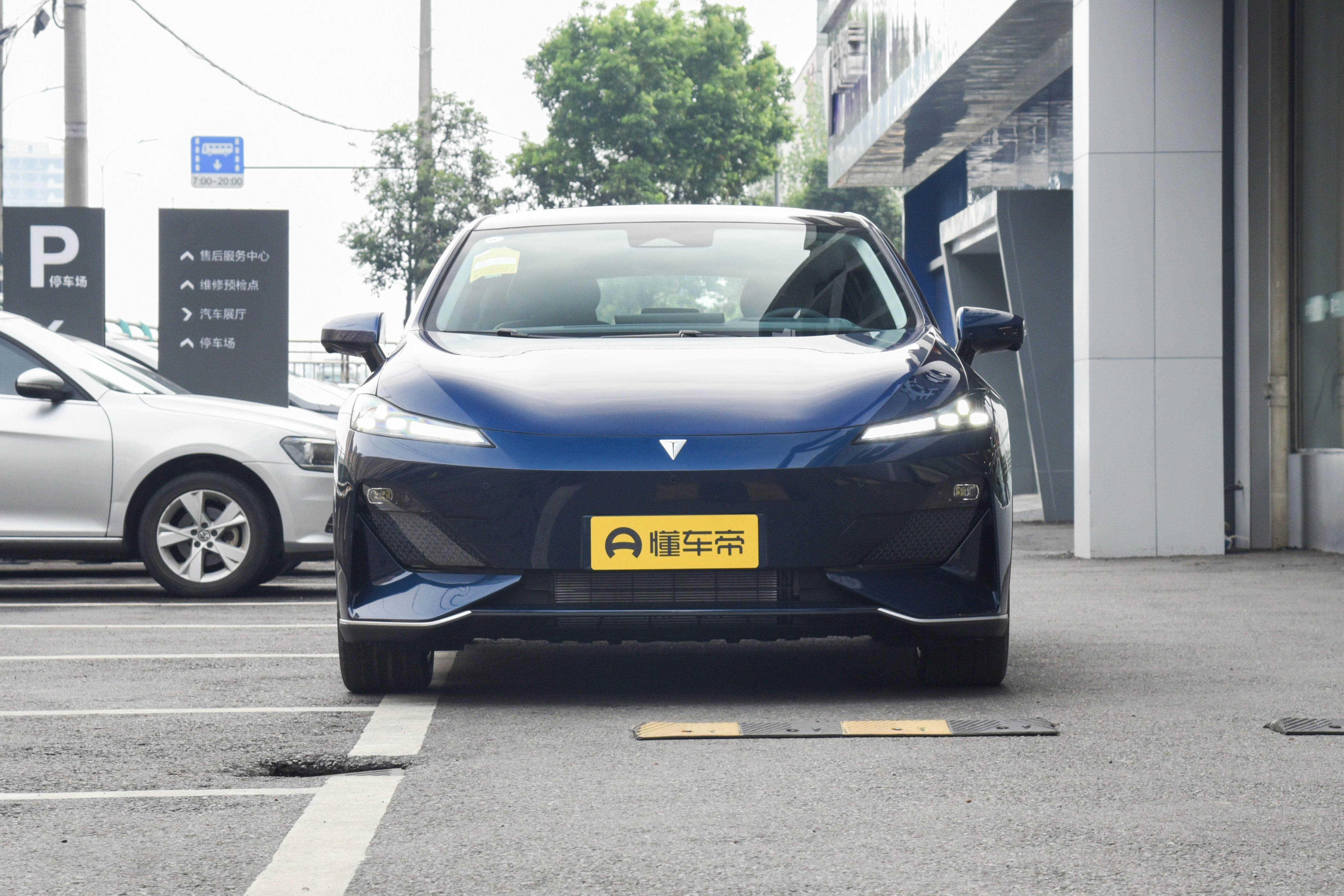 综合续航1200km，长安深蓝SL03实力不错