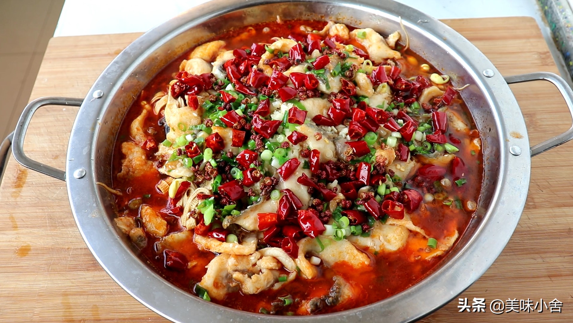 水煮鱼片窍门(这才是水煮鱼的正确做法,鱼肉鲜嫩无腥味,好吃得停不