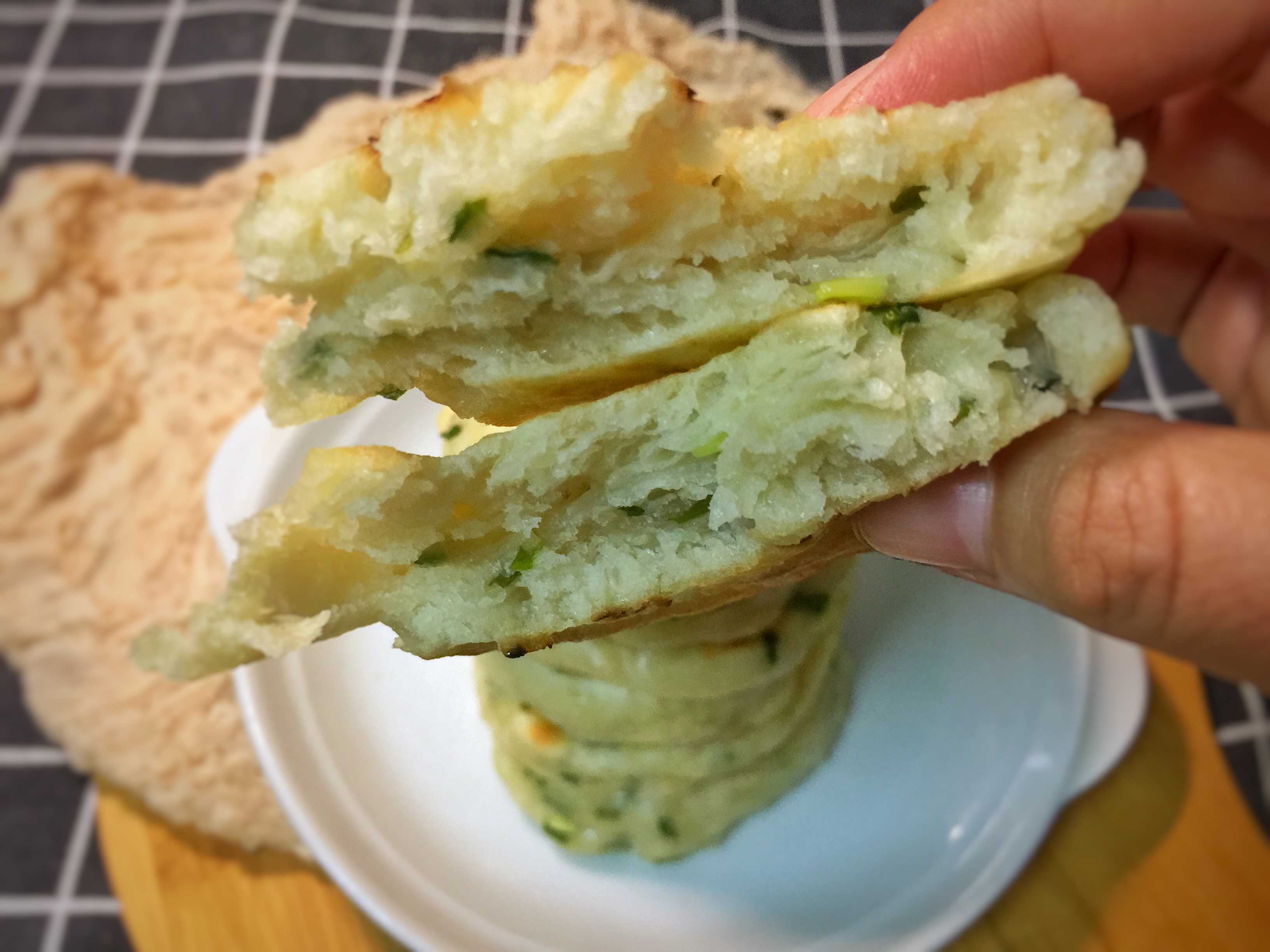 1斤面 1斤水 教你做发面葱花饼 蓬松暄软 凉了不硬 太香了