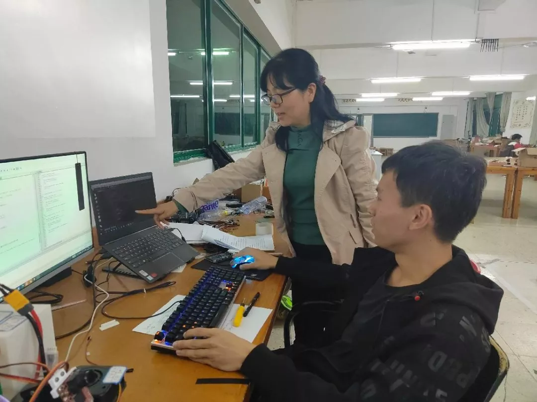 广州华立学院：这辆小车在广东火了，还将晋级全国决赛