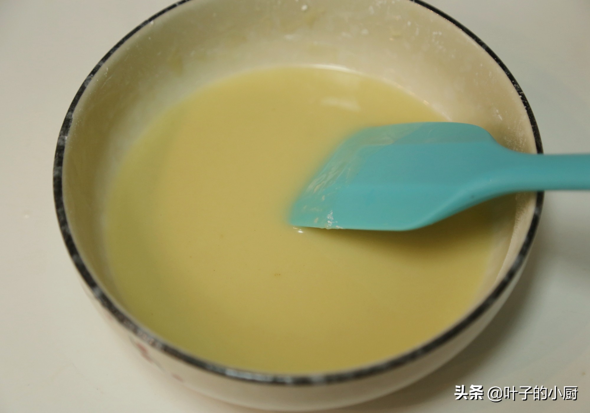烤箱做蛋糕,烤箱做蛋糕的制作方法和步驟