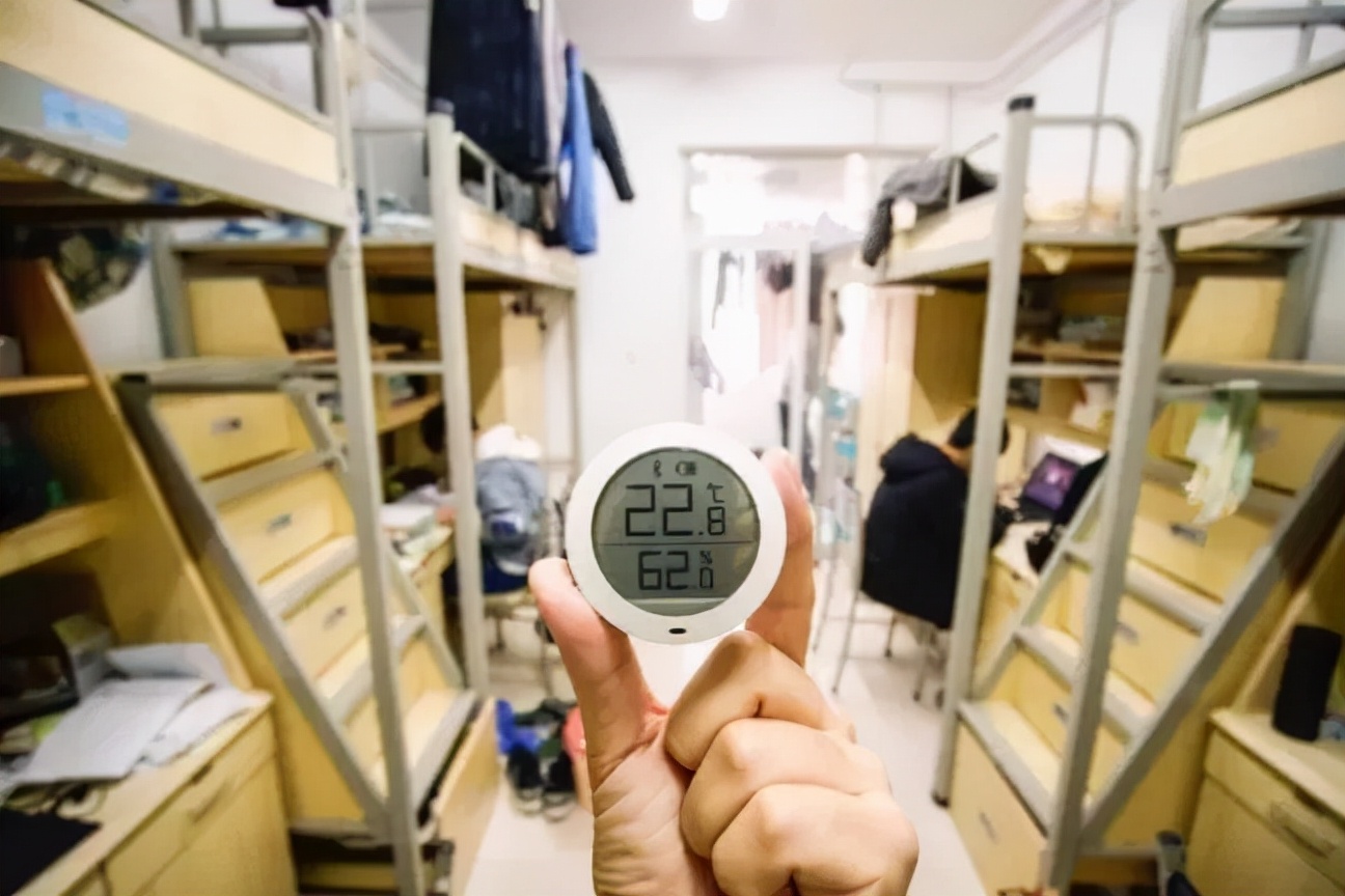 江苏高校智能豪华宿舍上热搜，夏有空调冬有暖气！网友：南方也供暖，慕了！