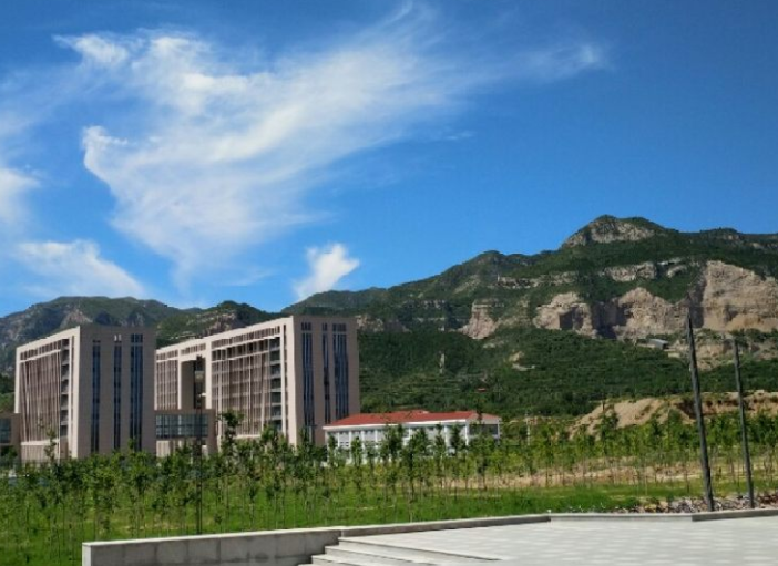 这所大学很神秘，入学还需要签保密协议，但毕业就能端铁饭碗