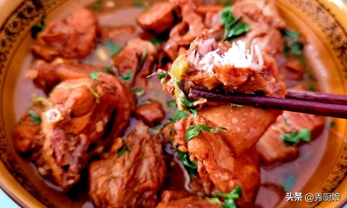 家常红烧兔肉的做法（红烧兔子肉的食材明细和烹饪教程）