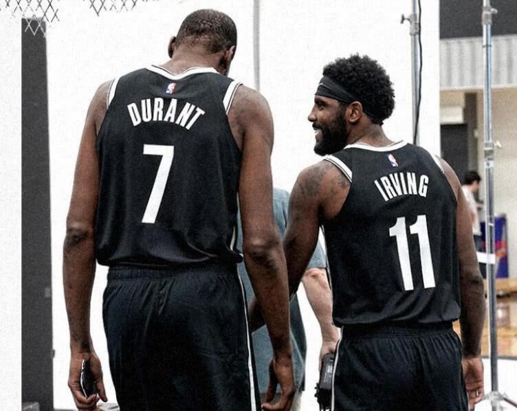 nba球员为什么爱在纽约（球员为何喜欢篮网？因为老板有钱任性，还管球员女朋友）