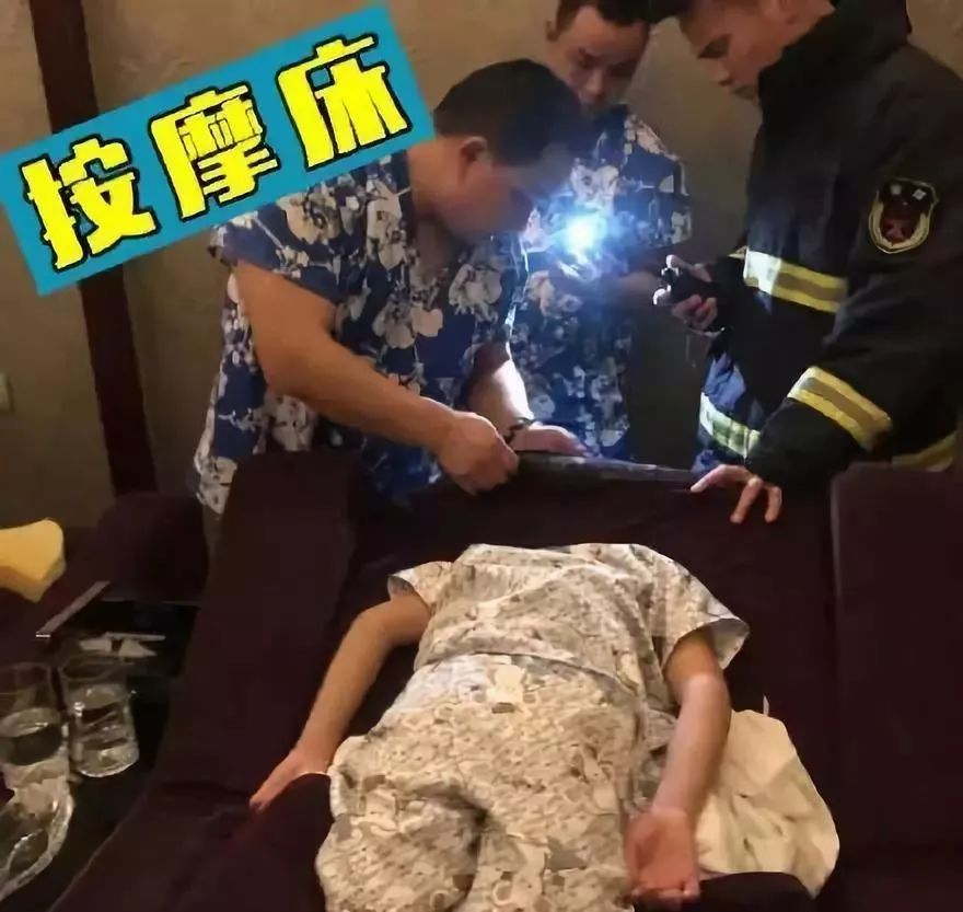 家长们快长点心吧！看看这些年被消防员拯救过的熊孩子们...