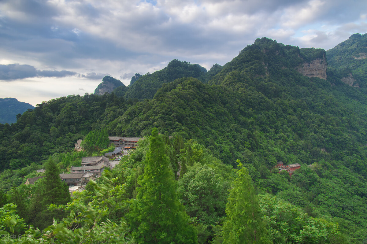 中国十大名山各有特色，你去过几个？哪个在你心中是最美的