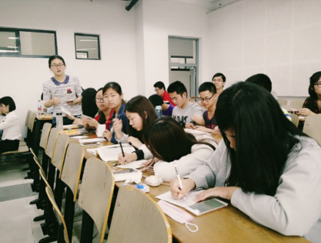 大学宿舍不是你的“私人寝宫”，4种行为要注意，不然容易遭人嫌