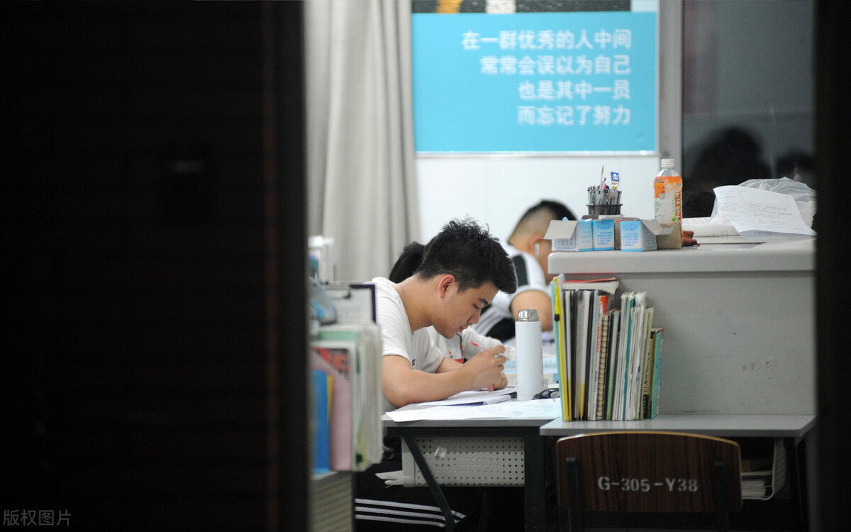 高考不足三百天，成绩在上升的路上吗？