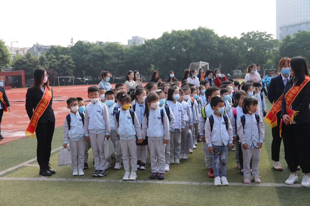 小小体验官上线，体验南京宇通实验学校一年级学习生活