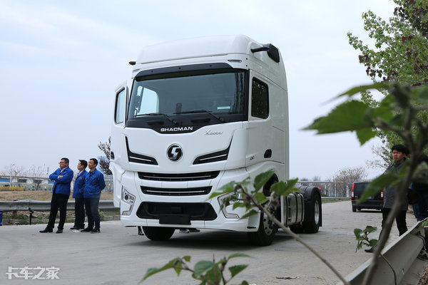 不用羡慕进口卡车，这些高科技国产车也有，差距正在缩小