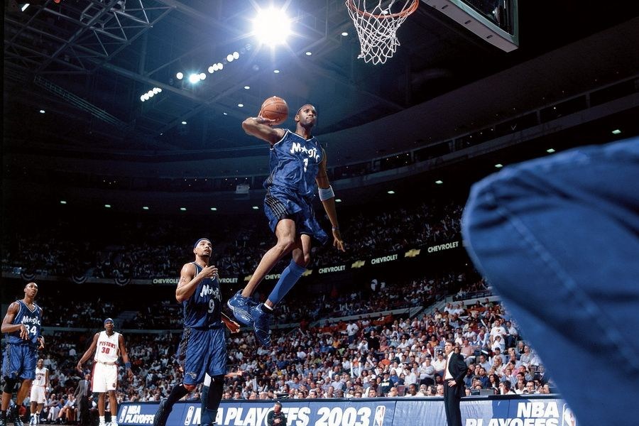 麦迪为什么退出nba(为何麦蒂执意要离开猛龙？生涯引路人被解雇，发展空间被卡特挤压)