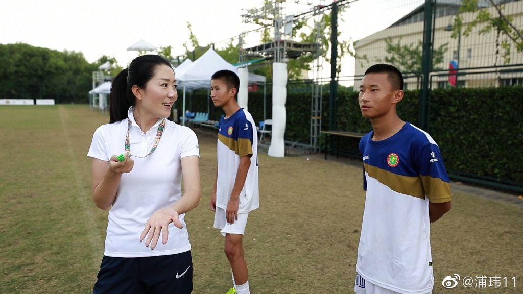 中国女足这个夏天很忙(浦玮：想改变中国女足的世界地位不容易，我们落后的是理念)
