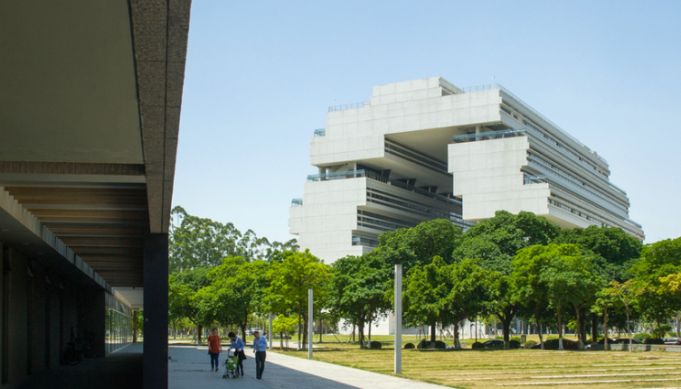 国内唯一一所“免费大学”，虽然不是985、211，但录取分数线不低