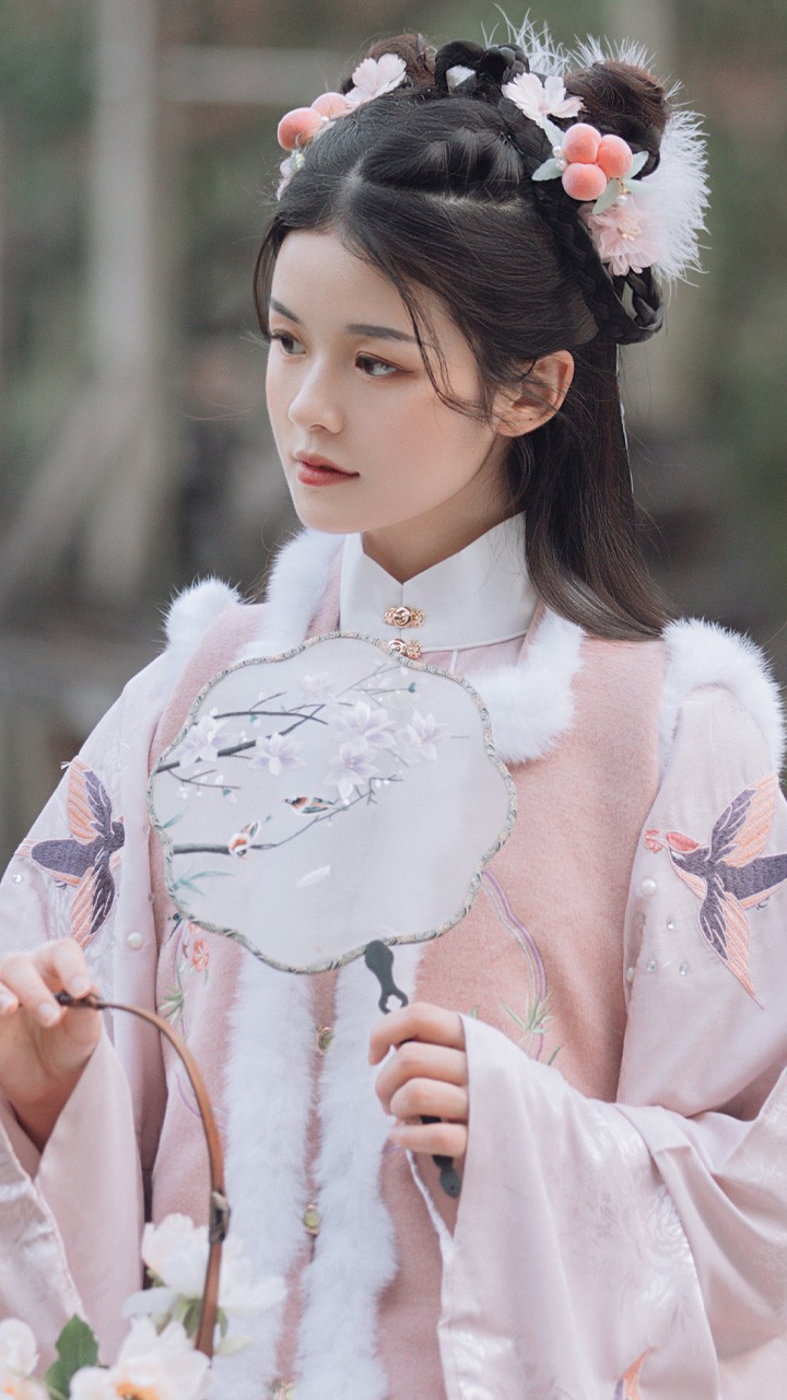 tacke竹桑,代表作:《家国天下》《序章》《裂》竹桑的唱功非常厉害