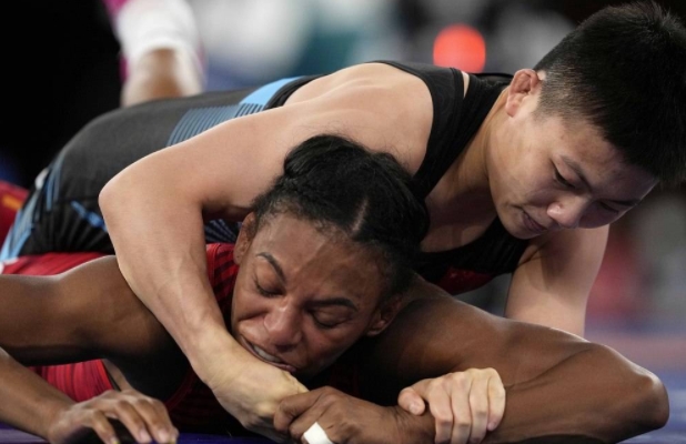 攀登女子全能(奥运日报｜8月5日跳水女子10米台包揽冠亚军 男女4X100米均进决赛)