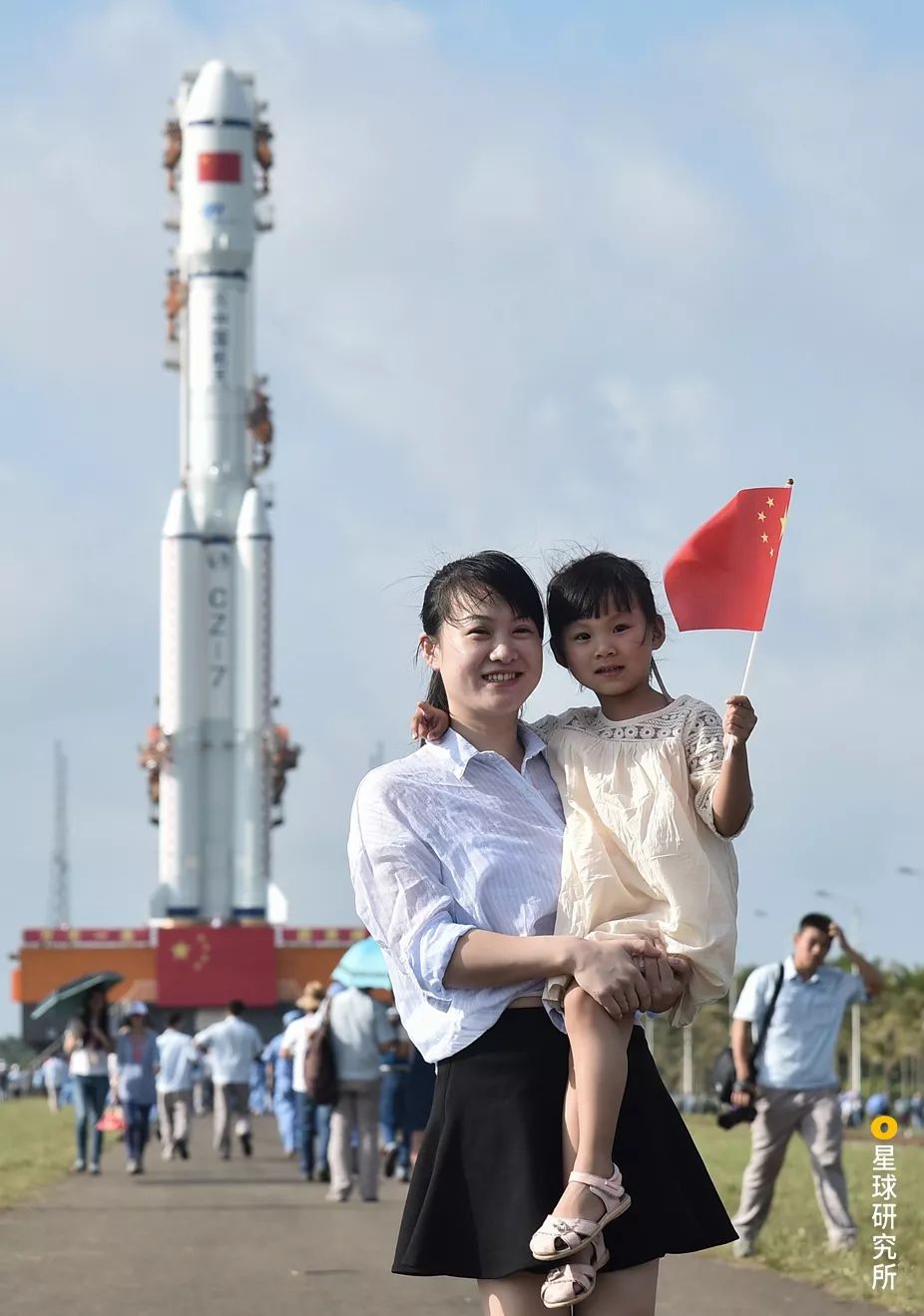 一号足球直径多大(神舟1号，生日快乐)