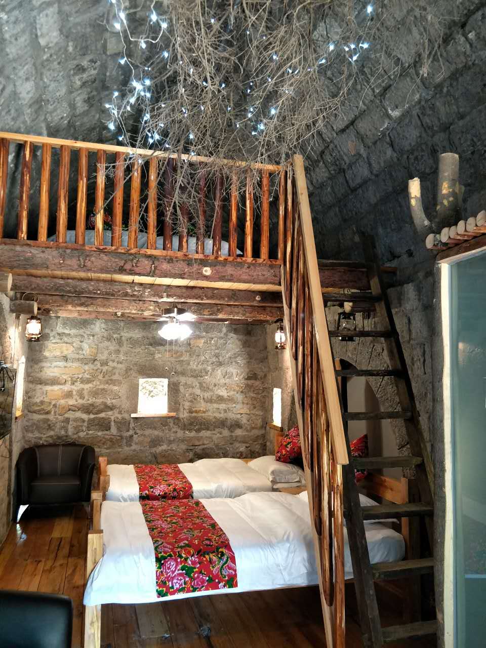 巩义石居部落价格(河南这10家特色民宿美爆了) - 价格百科