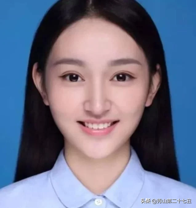 女生拍证件照时，记住这4个“小心机”，轻松拍出“女神照”呦！