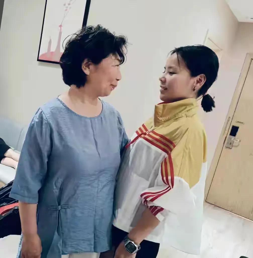 熊磊连发文解释许敏哥哥的录音，还牵连周律师，网友：熊磊快还钱