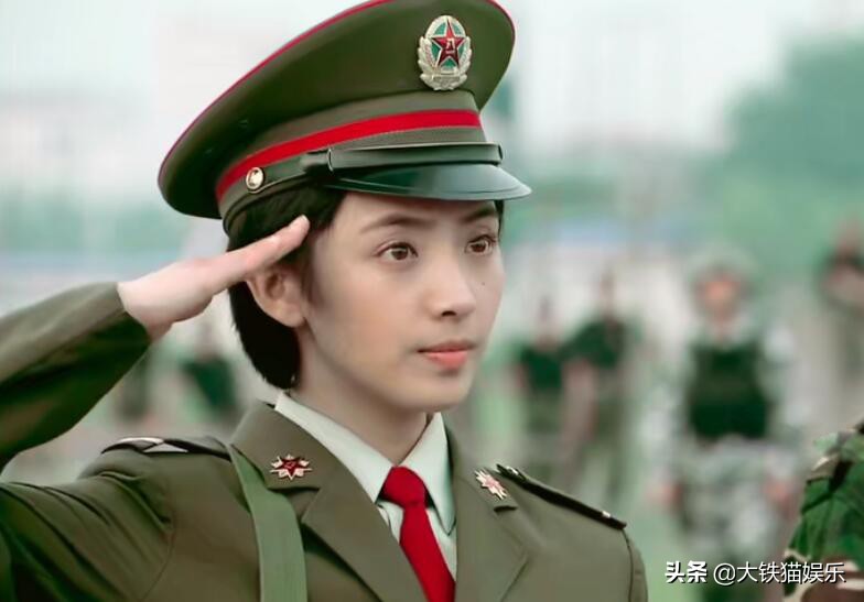 矯揉造作就別演軍旅劇了，這8位女星告訴你，什么叫颯爽軍人氣質