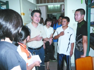 最特殊录取通知书：父亲42岁辞世，8年后，他考上父亲当年任教的这所985大学