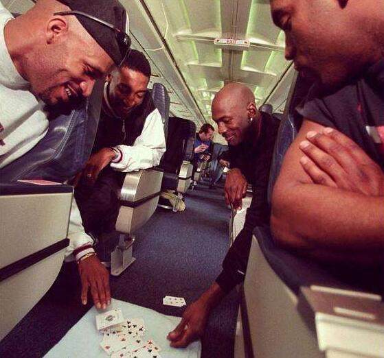 为什么nba要分赛区（联盟西强东弱的由来？奥尼尔西游为分界线，曾分为东中西三个大区）