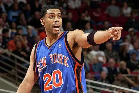 98篮球网nba直播吧（NBA纪实连载27：98年带领内忧外患的公牛三连冠，乔丹彻底封神上卷）