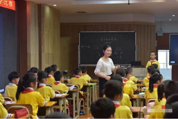 高工资私立教师能“有偿补课”，低工资公立教师却不能，公平吗？