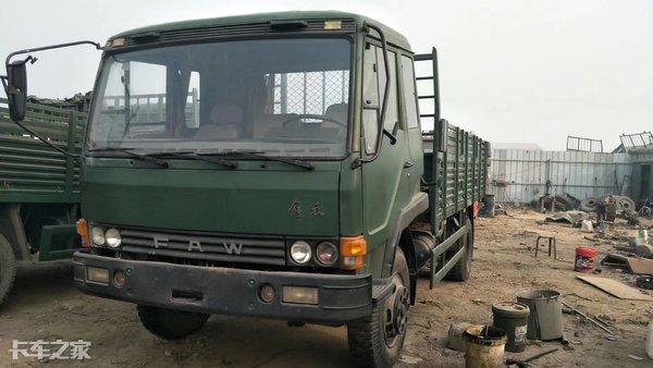 退役的解放ca1121j军车