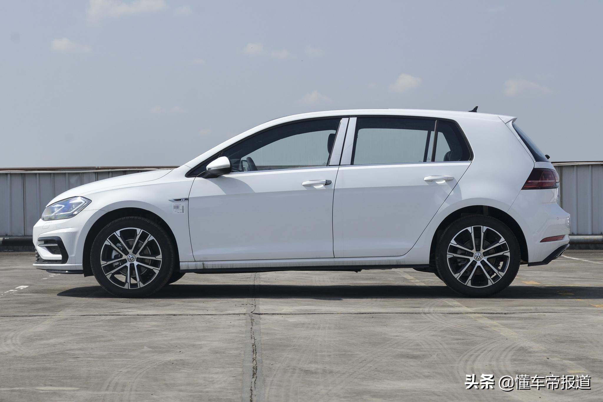 新车 | 经典与创新同在！一汽-大众第八代高尔夫新老对比