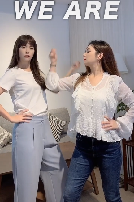 SHE任家萱妹妹罕露面！两人相差7岁，姐姐直言：姐妹不一定关系好