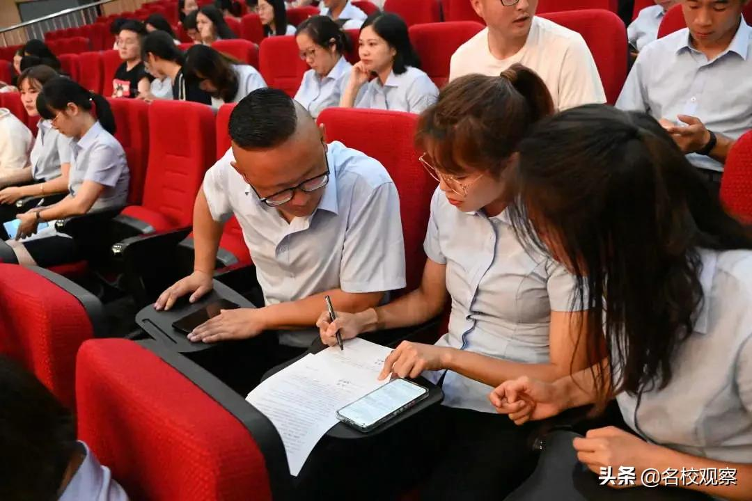 成都新世纪外国语，师徒结对传薪火，青蓝携手续华章