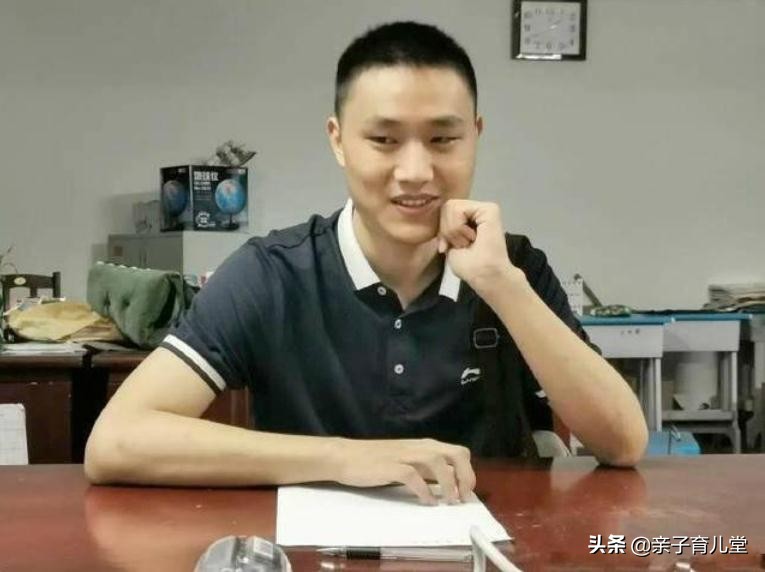 大一退学重新高考（瞒着家人从清华退学）