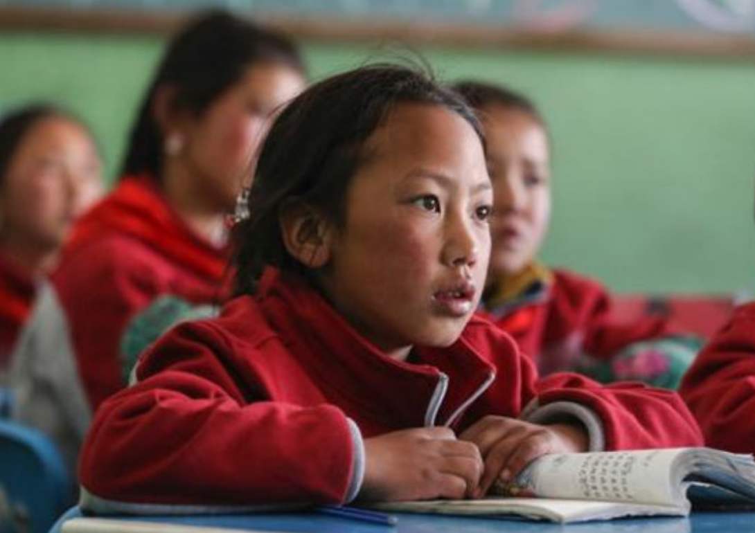 寒门贵子？请别拿经济条件来评价一个人的成功，贩卖苦难并不高贵