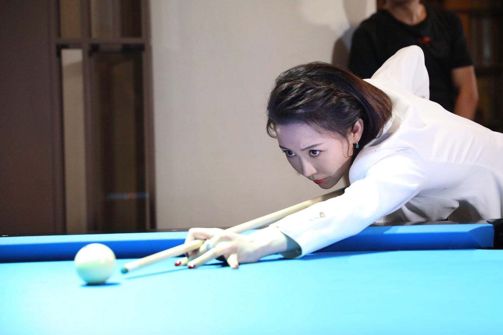 潘晓婷在台球界什么地位（潘晓婷：体坛女神潘晓婷，98年首冠，07年封后，十年打造天后之路）