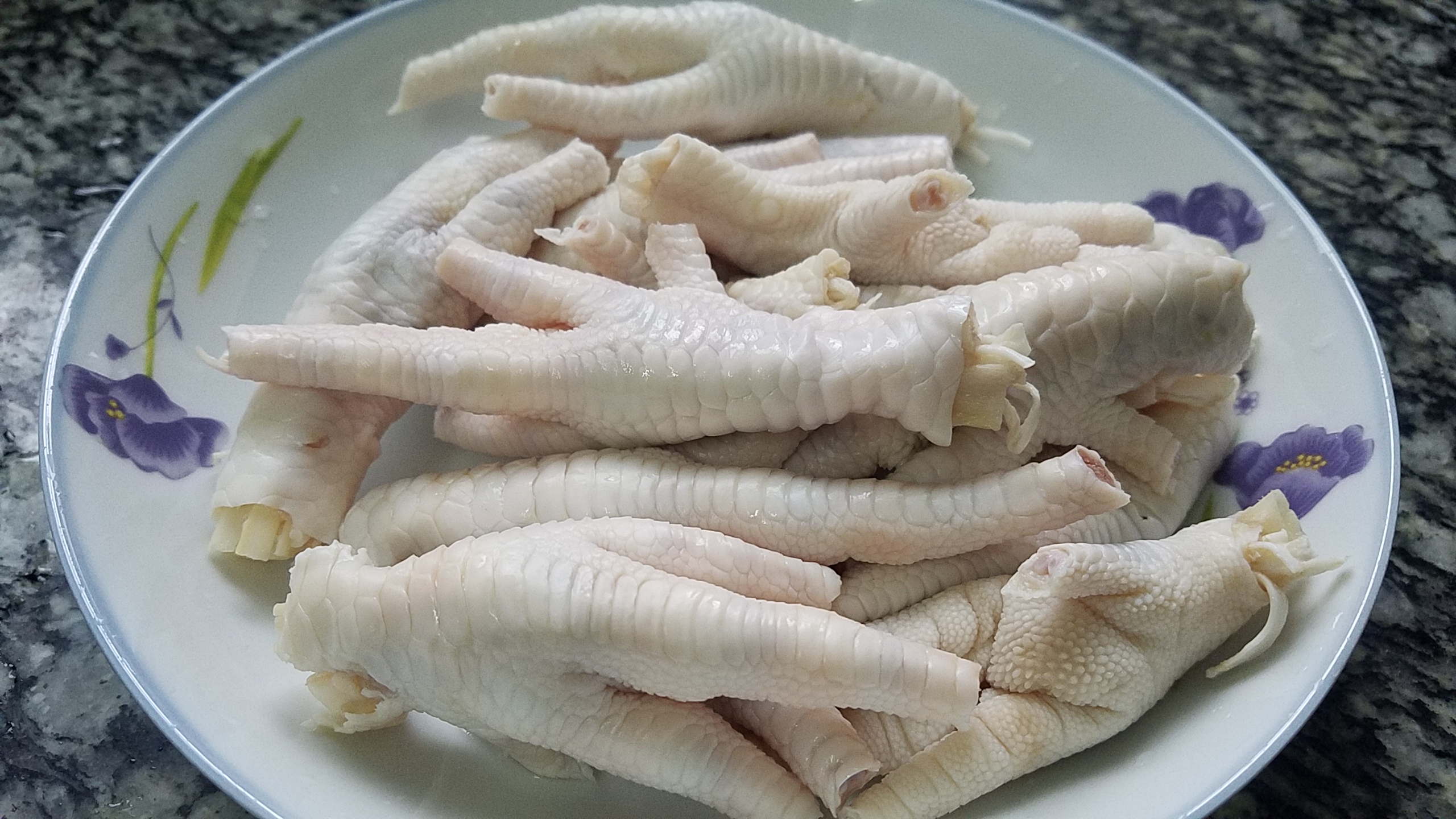 凉拌鸡爪怎么弄才好吃凉拌鸡爪的简单做法