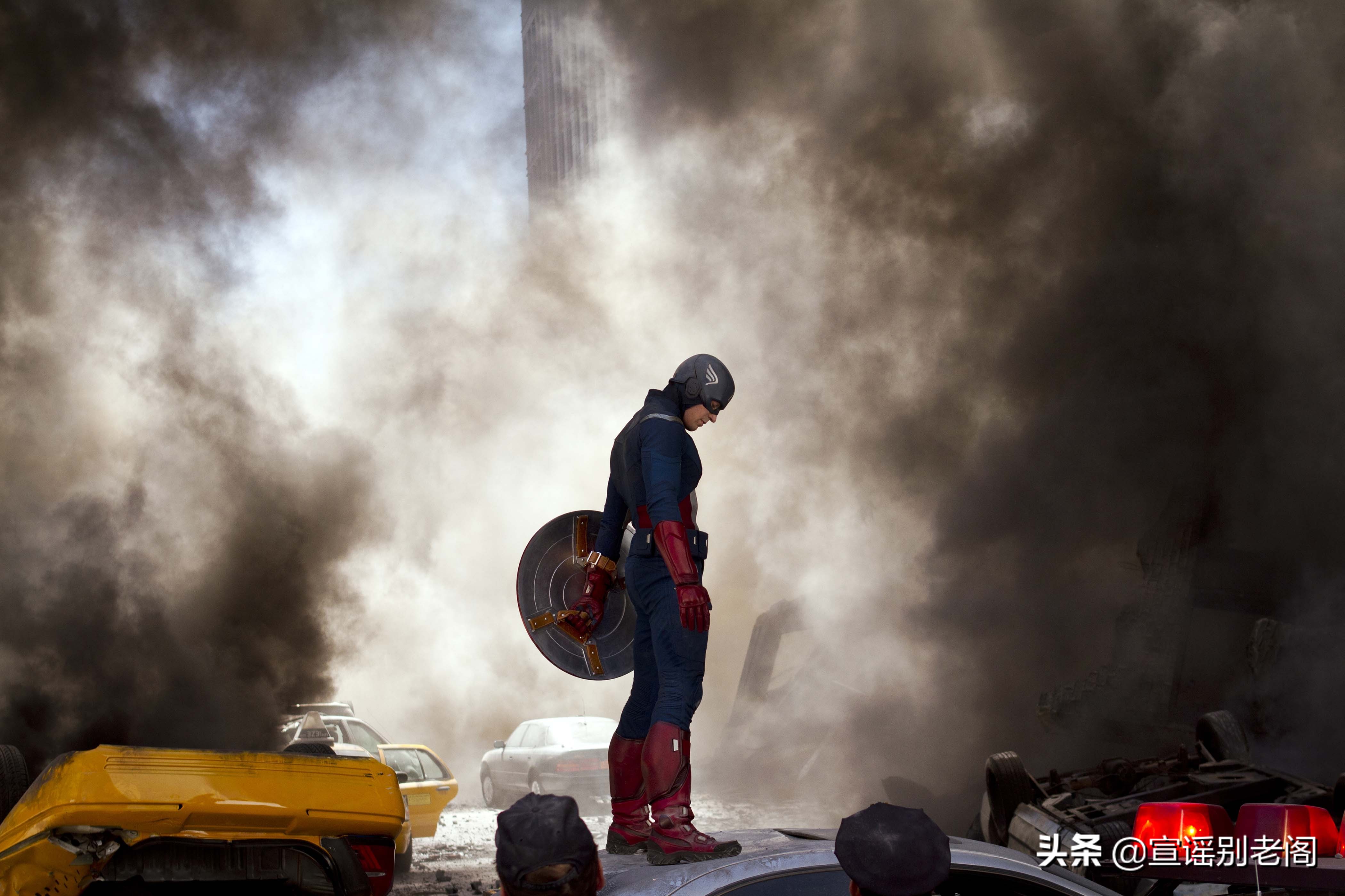 錢(qián)英超人小候長(zhǎng)什么樣（鋼鐵俠逗比、超人內(nèi)褲裝、蜘蛛俠中二，誰(shuí)的戰(zhàn)袍氣場(chǎng)更奇怪？）