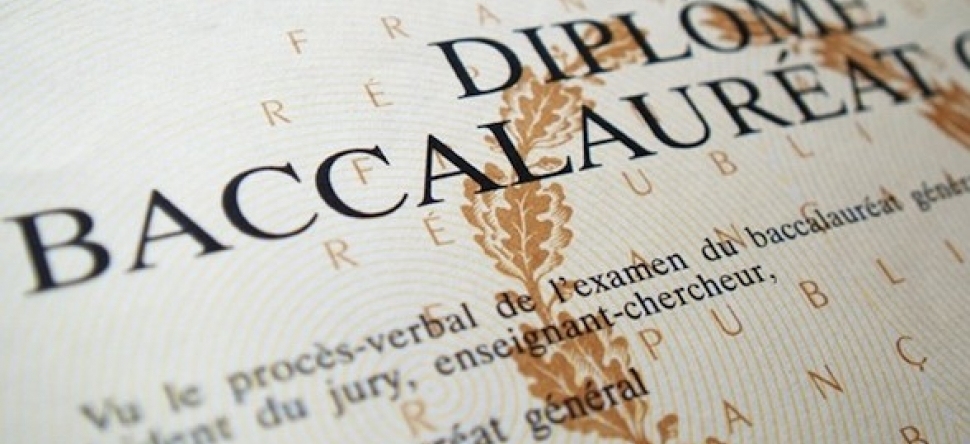 法国人高考开大？第一天就考“哲学”整整四个小时