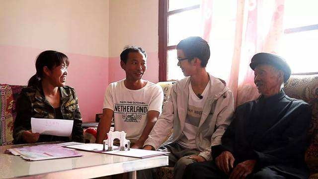 男孩713分上清华，却被酸“有啥用”：世道变坏，从否定努力开始