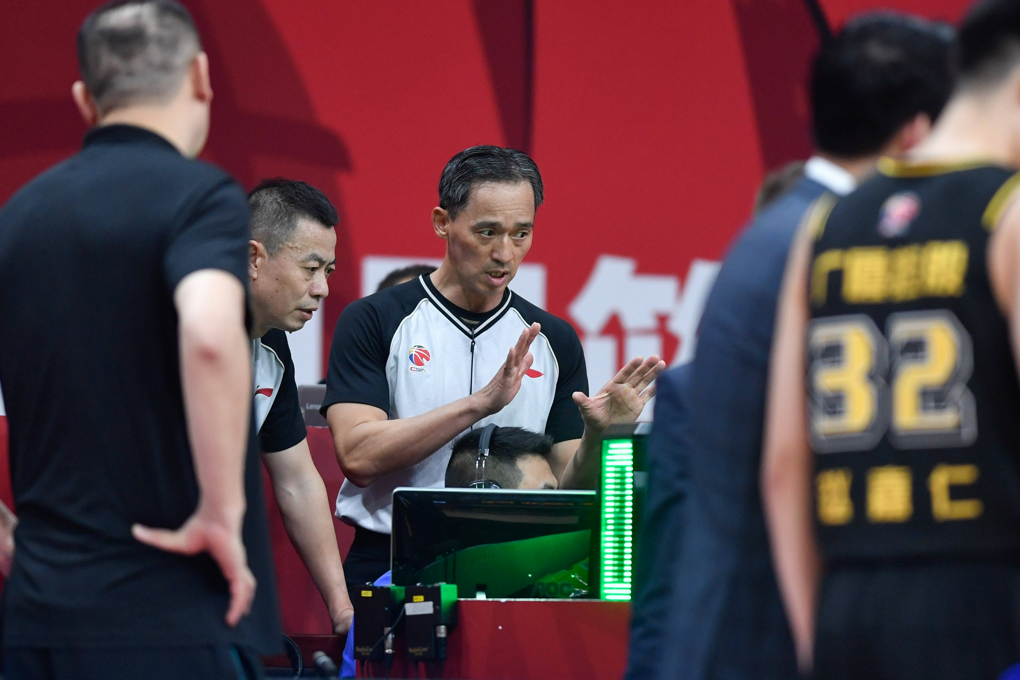 足球中rs代表什么意思（球迷心声即正义！这个48号不专业，老叔申诉成功禁赛减免2场？）-趣拿体育